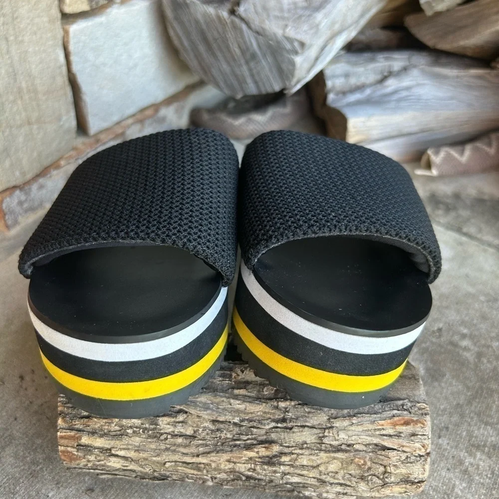 Call It Spring‎ Macy’s Larelasien platform slip on sports sandals Sz-7.5   A